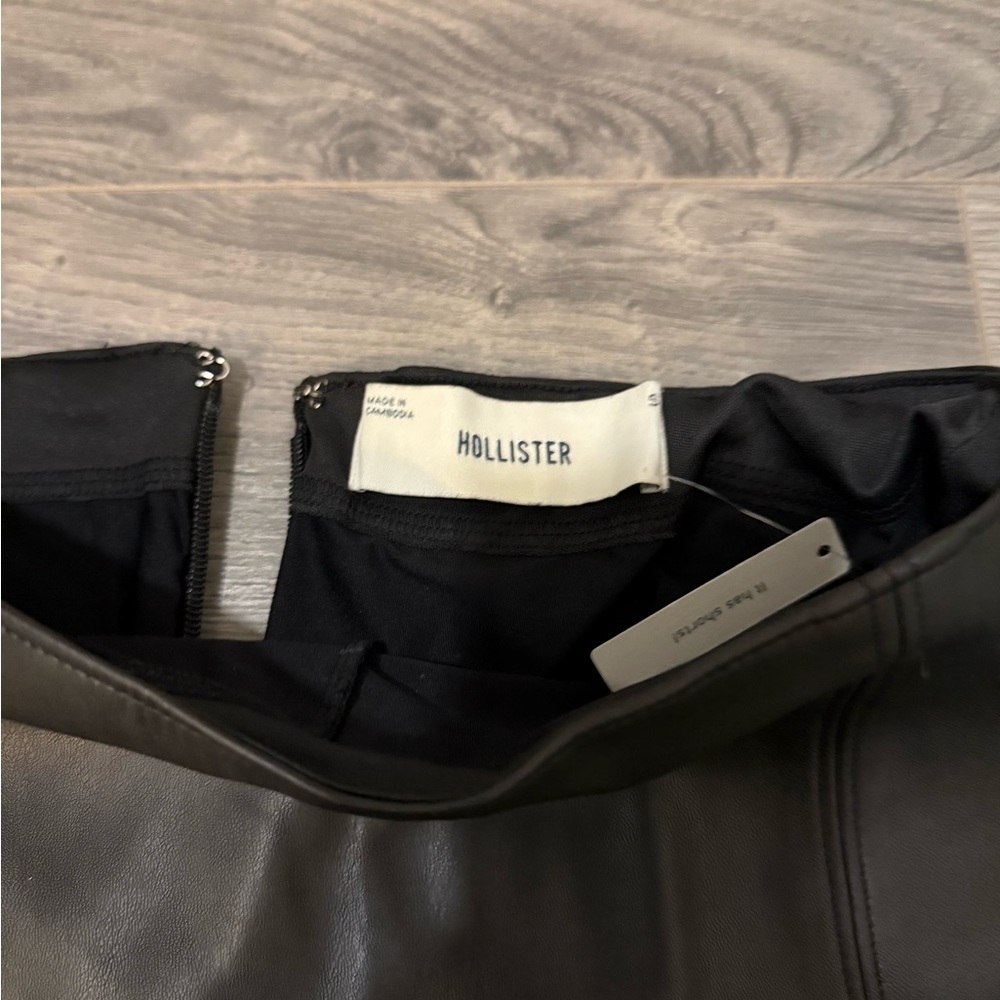 Hollister Black Faux Leather Skort - Picture 3 of 3